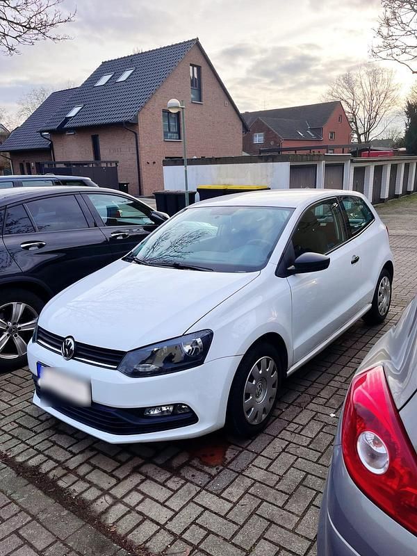 Gebraucht VW Polo 60 PS (44 kW) 2014 Weiß Limousine