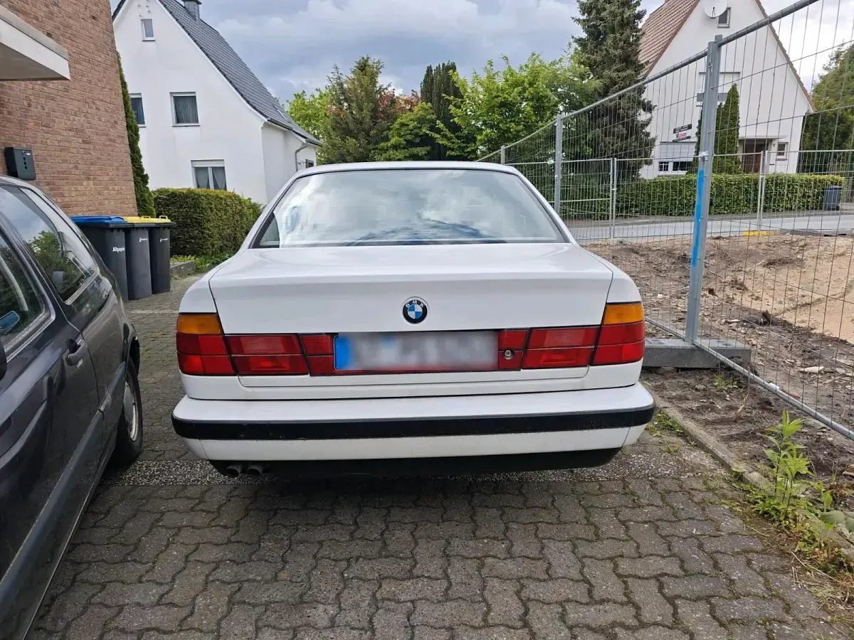 Gebraucht BMW 525 170 PS (125 kW) 1989 Weiß Limousine