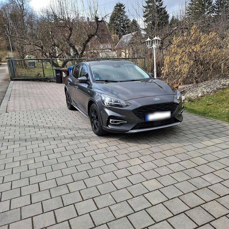 Gebraucht Ford Focus Active 150 PS (110 kW) 2019 Grau Limousine