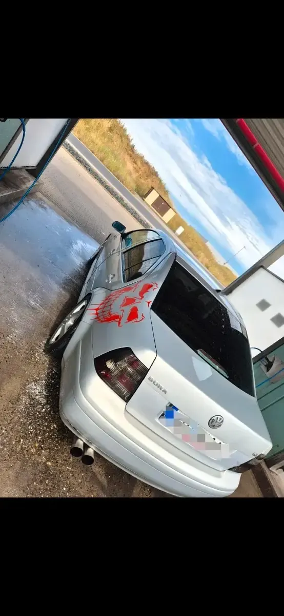 Gebraucht VW Bora 101 PS (74 kW) 1999 Silber Limousine