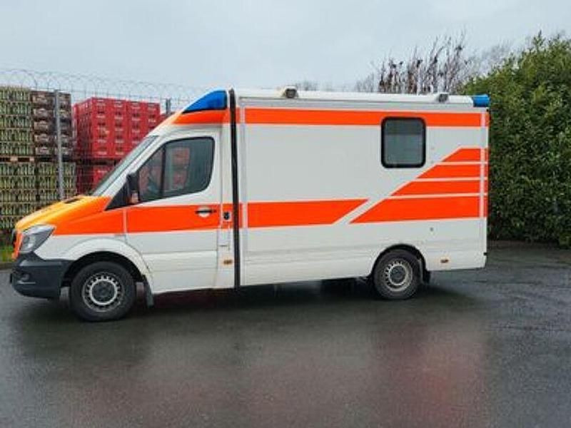 Second-hand Mercedes Sprinter 195 CP (143 kW) 2014 Alb Van