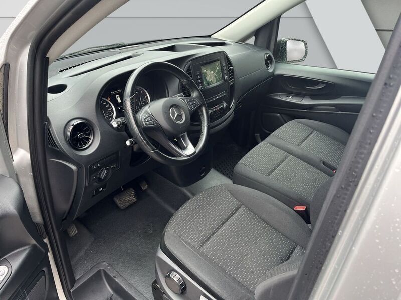 Gebraucht Mercedes Vito 190 PS (139 kW) 2021 Brillantsilber metallic (metallic) Van