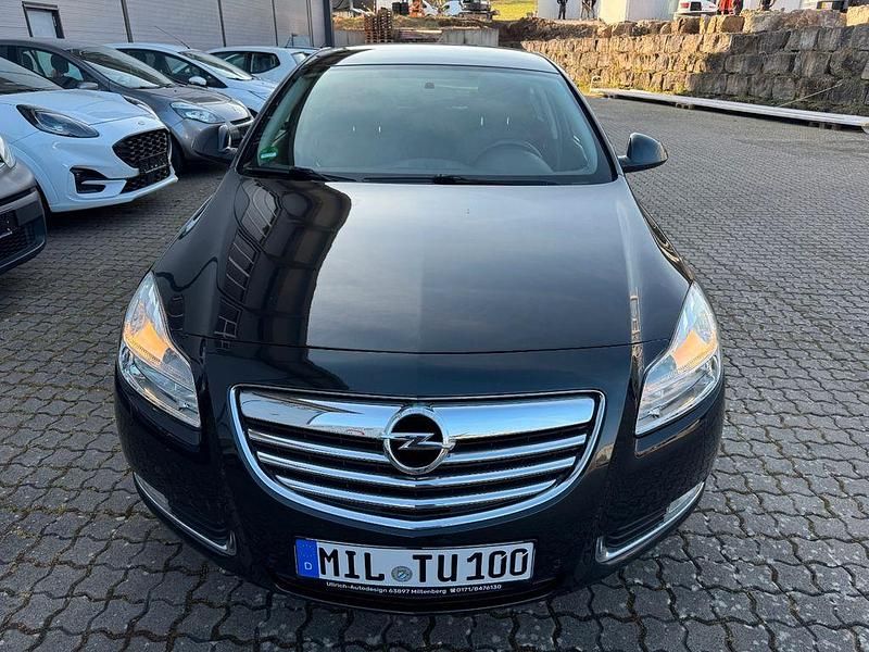 Gebraucht Opel Insignia Edition 160 PS (117 kW) 2012 Schwarz Limousine