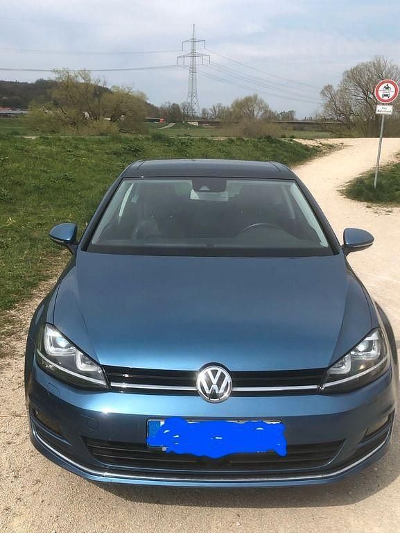 Blau Gebraucht 2015 VW Golf VII Highline Limousine | 15.200 € (Fairer Preis) - Bild 1/4