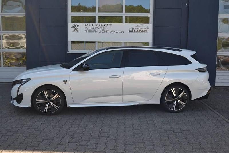 Gebraucht Peugeot 308 SW GT 131 PS (96 kW) 2022 Weiß Limousine