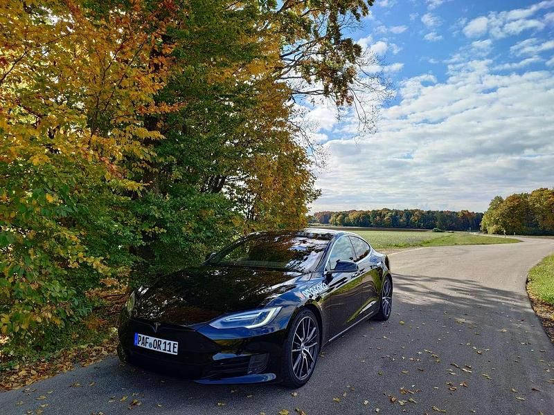 Käytetty Tesla Model S Plaid 386 kW (525 HP) 2016 Musta Viistoperä