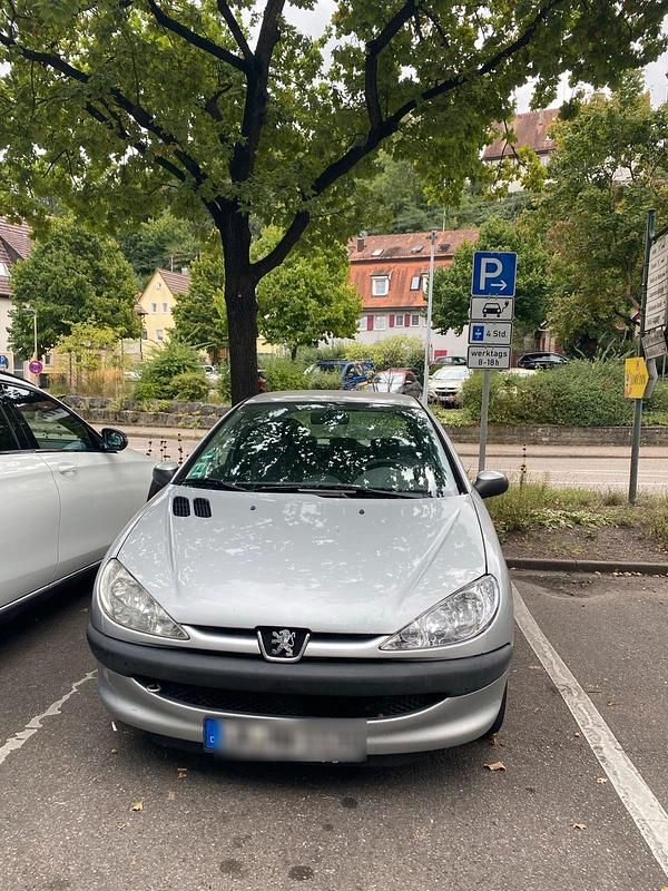 Silber Gebraucht 2003 Peugeot 206 Coupé | 350 € - Bild 1/4