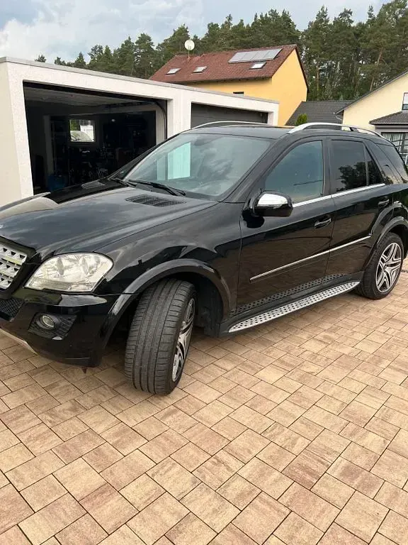Gebraucht Mercedes ML420 306 PS (225 kW) 2009 Schwarz SUV