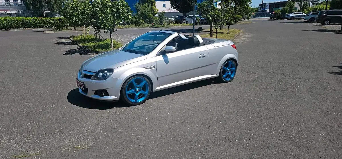 Occasion Opel Tigra 90 ch (66 kW) 2005 Argent Cabriolet