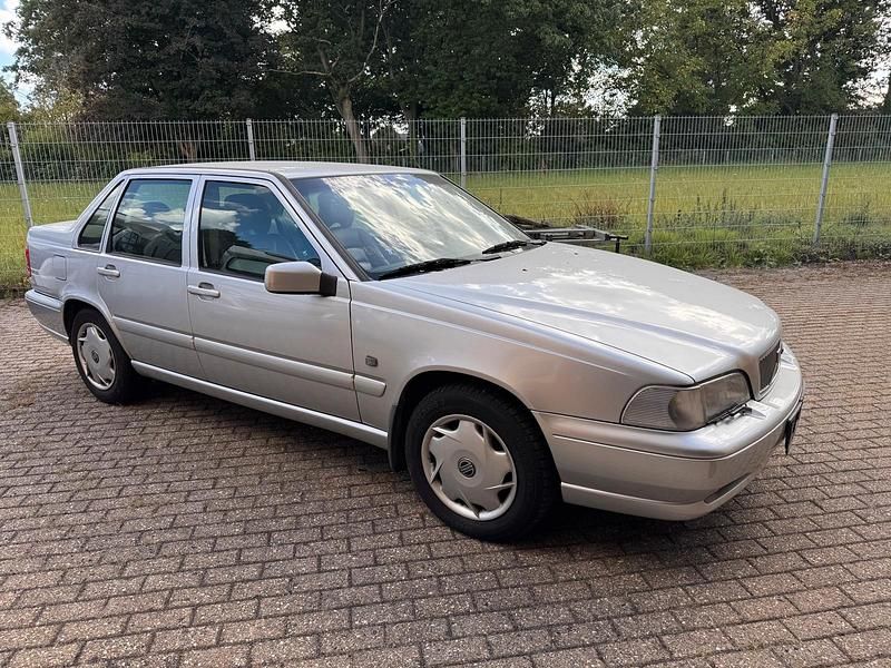 Silber Gebraucht 1998 Volvo S70 Limousine | 999 € - Bild 1/4