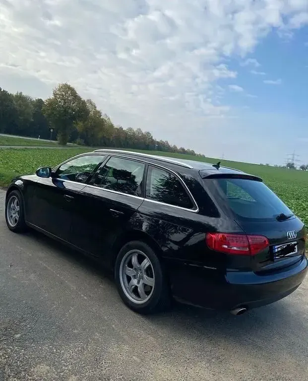 Gebraucht Audi A4 Ambiente 190 PS (139 kW) 2010 Schwarz Kombi