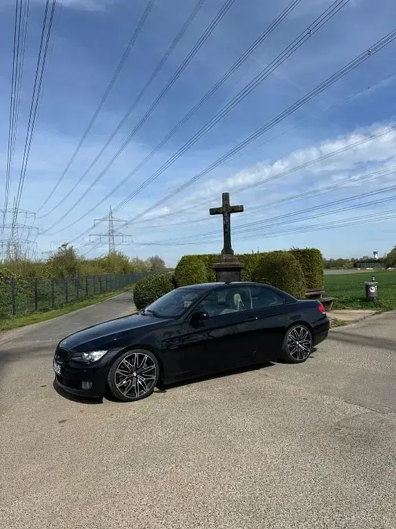 Gebraucht BMW 330 Cabriolet 272 PS (200 kW) 2007 Schwarz Cabrio