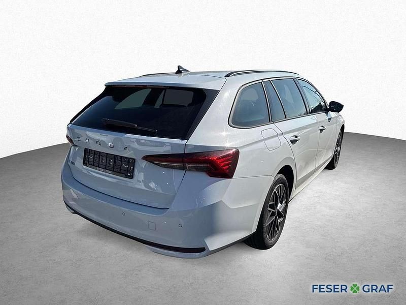 Neu Skoda Octavia Selection 150 PS (110 kW) 2026 Moon weiss perleffekt Kombi