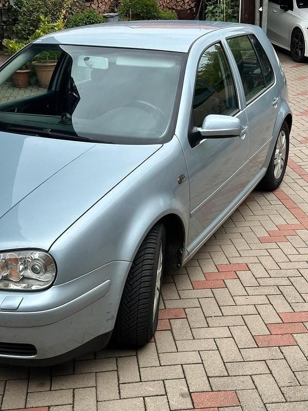 Blau Gebraucht 2003 VW Golf IV Limousine | 1.200 € (Fairer Preis) - Bild 1/4