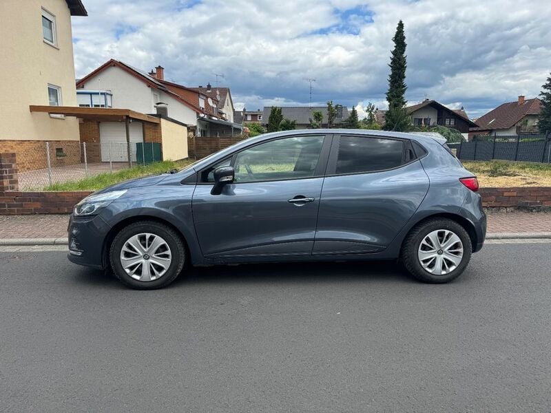 Grau Gebraucht 2016 Renault Clio IV Kleinwagen | 6.990 € (Guter Preis) - Bild 1/4