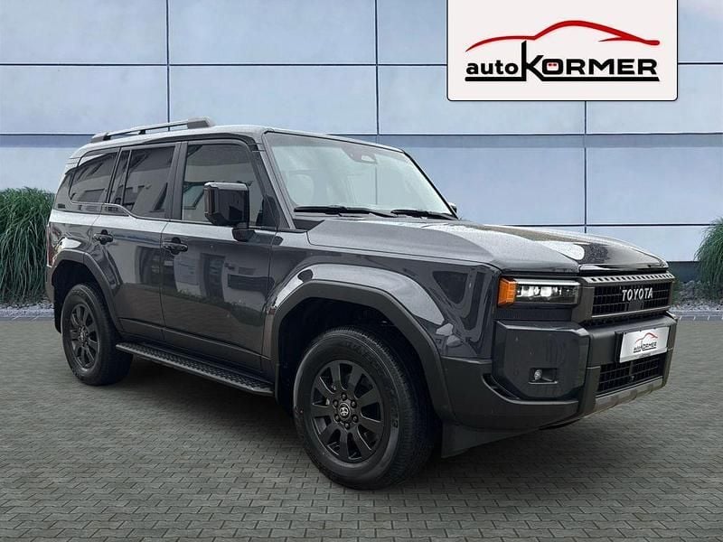 Grau Neu 2025 Toyota Land Cruiser Executive SUV | 80.989 € (Superpreis) - Bild 1/4