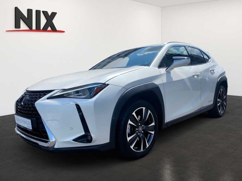 Titaniumweiß Gebraucht 2021 Lexus UX 250h SUV | 26.450 € (Fairer Preis) - Bild 1/4
