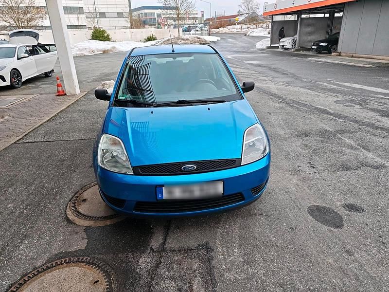 Blau Gebraucht 2005 Ford Fiesta Kleinwagen | 2.200 € - Bild 1/4