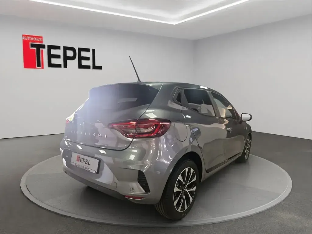 Gebraucht Mitsubishi Colt Plus 91 PS (66 kW) 2024 Grau Limousine