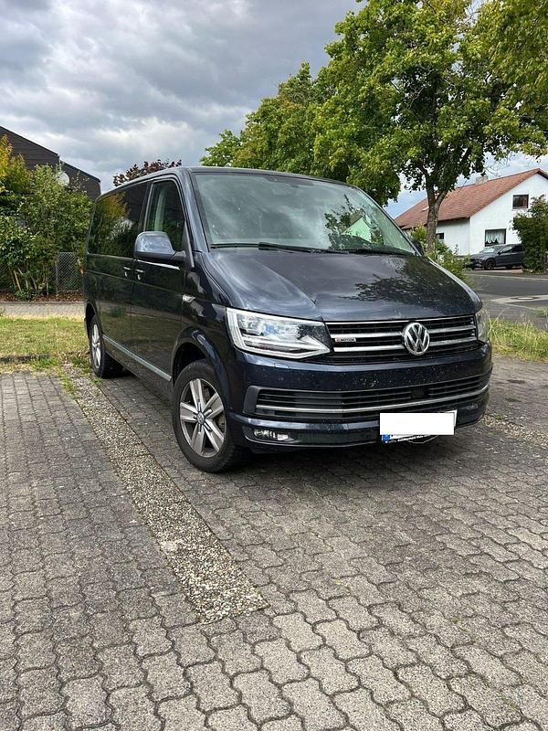 Blau Gebraucht 2015 VW Multivan Van | 23.000 € (Teuer) - Bild 1/4