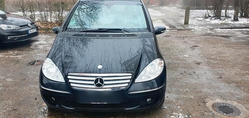 Schwarz Gebraucht 2007 Mercedes A180 Limousine | 2.000 € (Guter Preis) - Bild 1/4