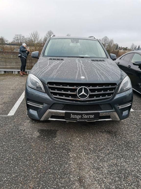 Gebraucht Mercedes ML350 258 PS (189 kW) 2015 Grau SUV
