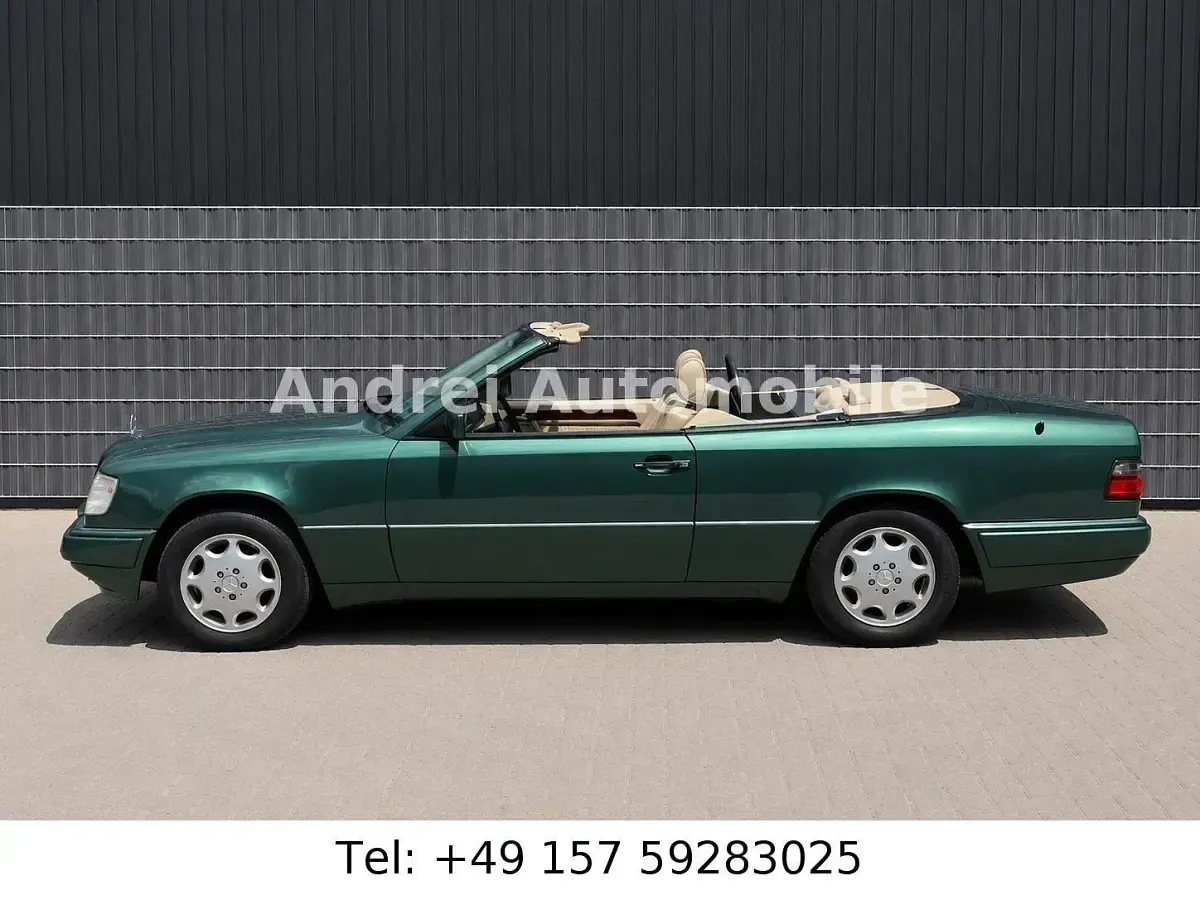 Gebraucht Mercedes E220 150 PS (110 kW) 1995 Grün Cabrio