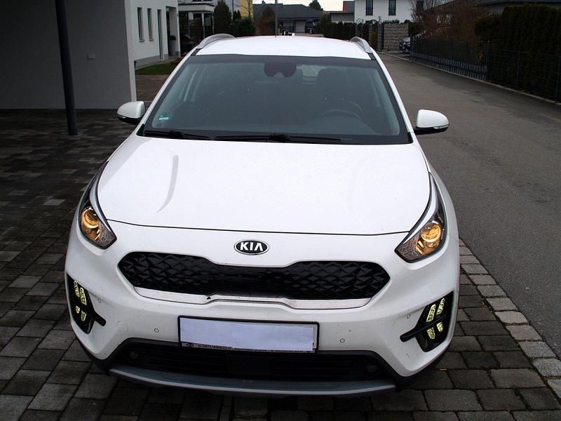 Gebraucht Kia Niro 141 PS (103 kW) 2019 Weiß SUV