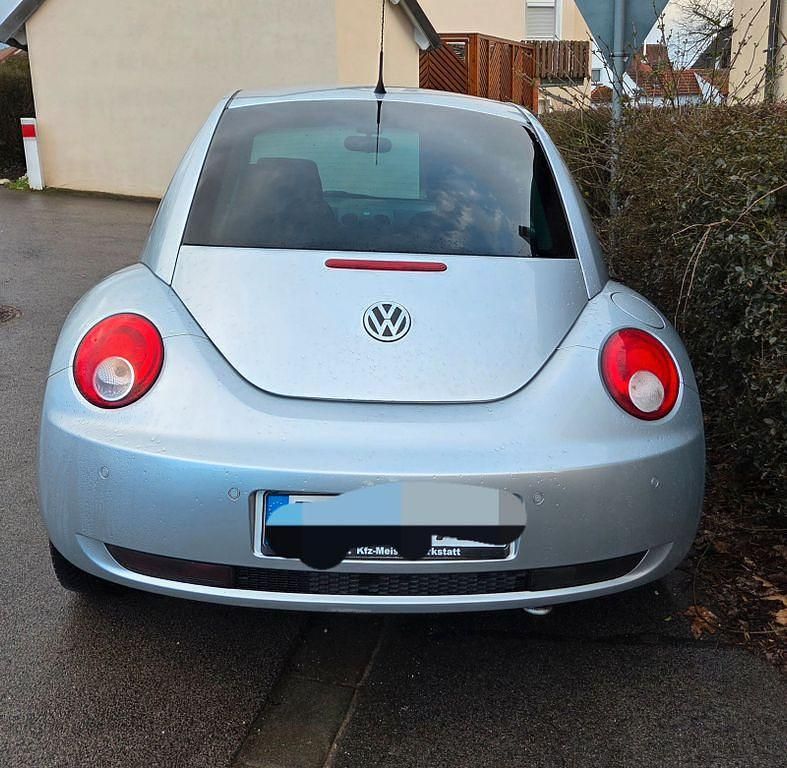 Gebraucht VW New Beetle 105 PS (77 kW) 2008 Silber Kleinwagen