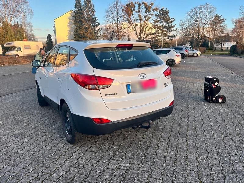 Gebraucht Hyundai ix35 135 PS (99 kW) 2015 Weiß SUV