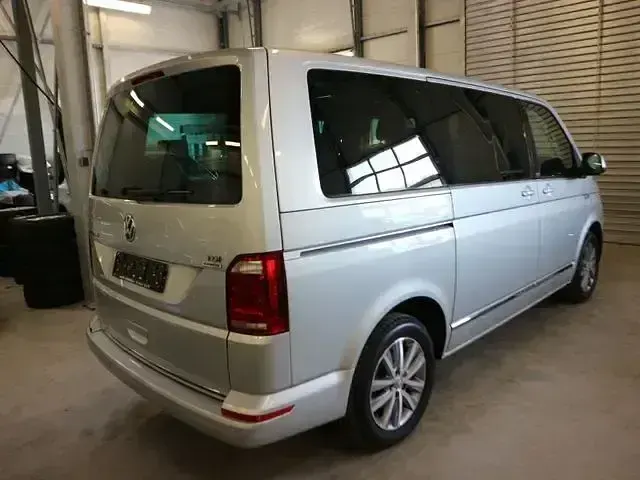 Gebraucht VW Multivan Generation Six 204 PS (150 kW) 2015 Silber Van / Kleinbus