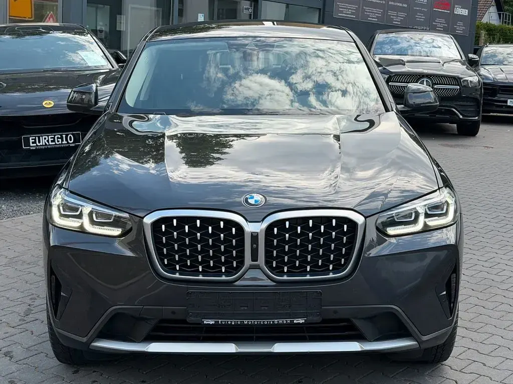 Gebraucht BMW X4 Performance 190 PS (139 kW) 2022 Grau SUV