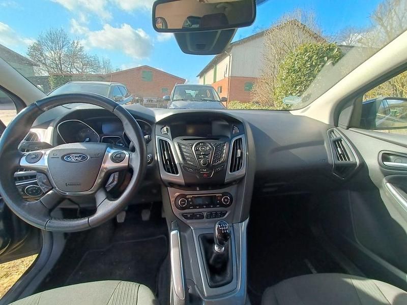 Gebraucht Ford Focus Titanium 116 PS (85 kW) 2011 Silber Limousine