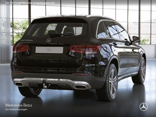 Second-hand Mercedes GLC300e 306 CP (225 kW) 2022