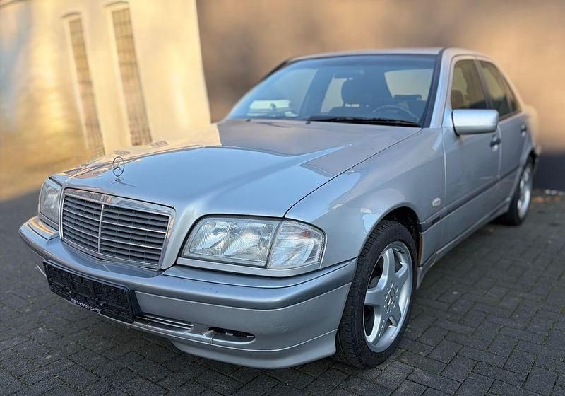 Silber Gebraucht 1999 Mercedes C180 Style Limousine | 4.999 € (Fairer Preis) - Bild 1/4