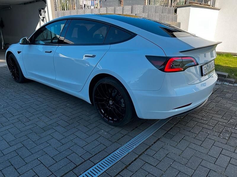 Gebraucht Tesla Model 3 Standard Range 208 kW (283 PS) 2023 Weiß Limousine