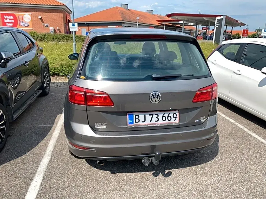 Gebraucht VW Golf VII Highline 116 PS (85 kW) 2016 Grau SUV