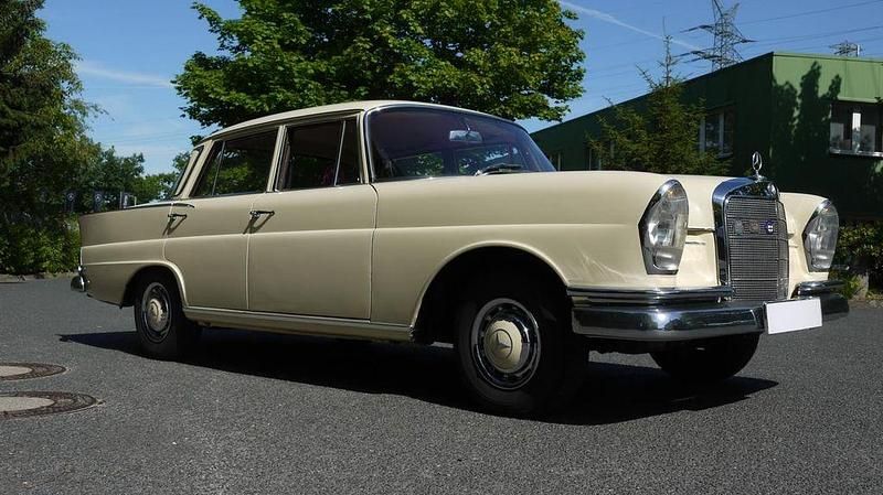 Other Gebraucht 1962 Mercedes 220 Limousine | 30.990 € - Bild 1/4