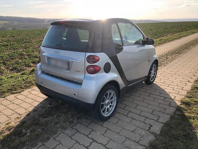 Gebraucht Smart ForTwo Coupé 70 PS (51 kW) 2009 Silber Coupé