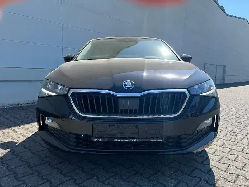 Gebraucht Skoda Scala Ambition 116 PS (85 kW) 2019 Schwarzmagic perleffekt Kleinwagen