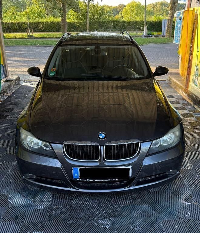 Gebraucht BMW 318 129 PS (94 kW) 2006 Grau Limousine