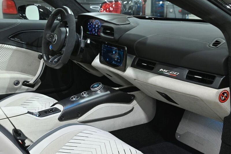 Neu Maserati MC20 630 PS (463 kW) 2025 Schwarz Cabrio