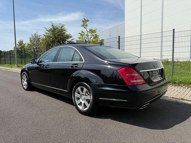 Gebraucht Mercedes S350 258 PS (189 kW) 2011 Obsidianschwarz Limousine