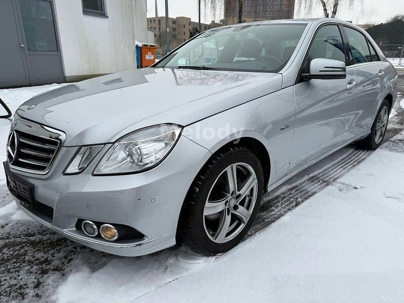 Gebraucht Mercedes E200 Elegance 136 PS (100 kW) 2009 Silber Limousine