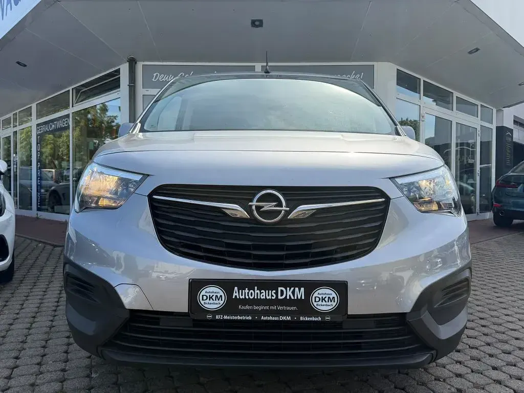 Gebraucht Opel Combo Edition 131 PS (96 kW) 2021 Silber Van / Kleinbus
