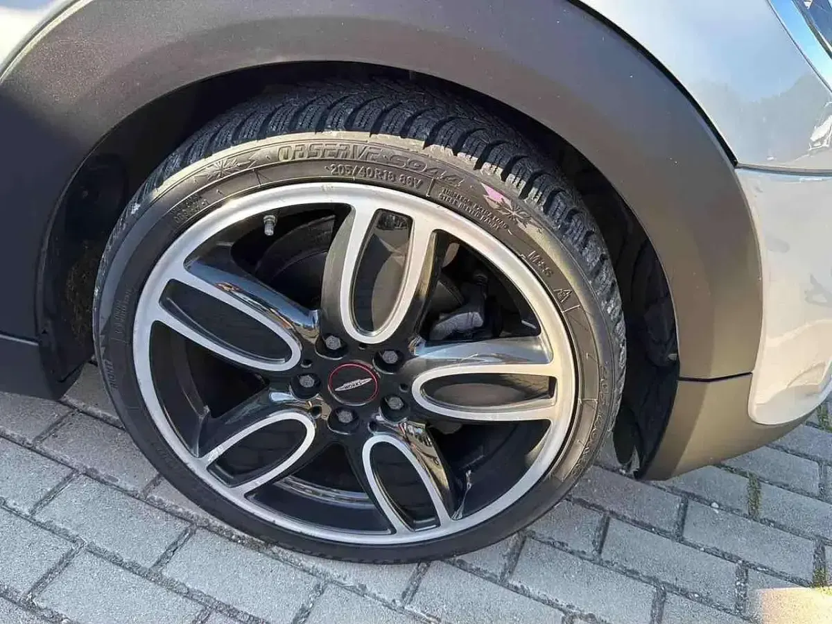 Gebraucht Mini John Cooper Works 136 PS (100 kW) 2019 White silver metallic Kleinwagen