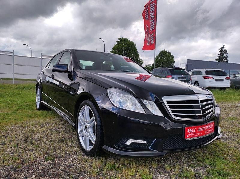 Schwarz Gebraucht 2010 Mercedes E350 Limousine | 12.690 € (Fairer Preis) - Bild 1/4