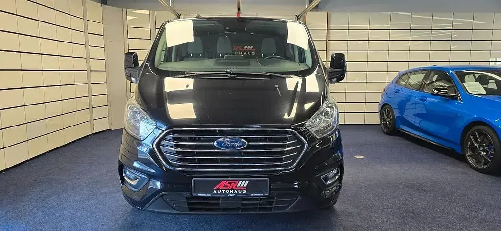 Gebraucht Ford Tourneo Custom Titanium 185 PS (136 kW) 2020 Schwarz Van