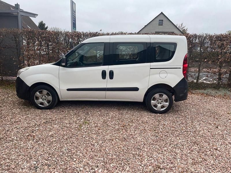 Second-hand Opel Combo 90 CP (66 kW) 2014 Alb Monovolum