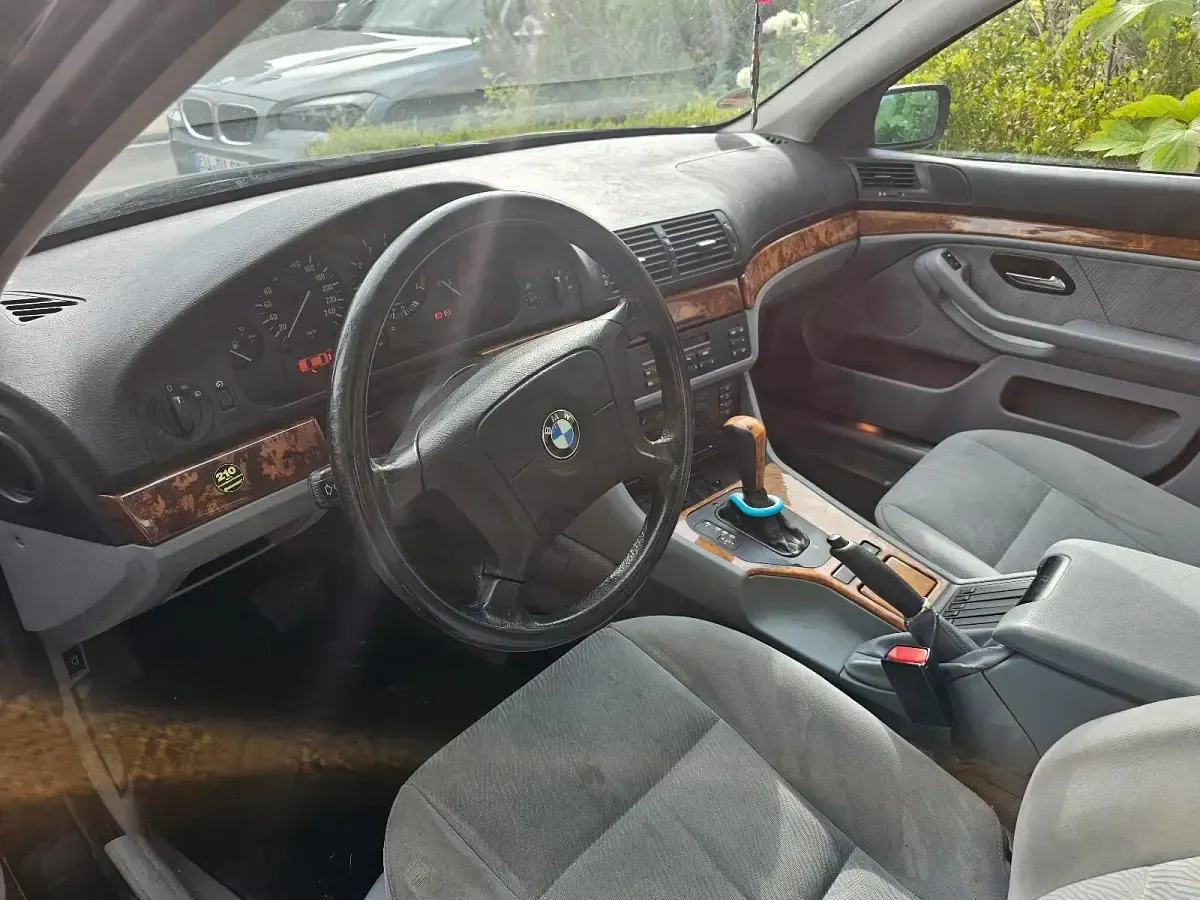 Gebraucht BMW 523 170 PS (125 kW) 1999 Schwarz Limousine